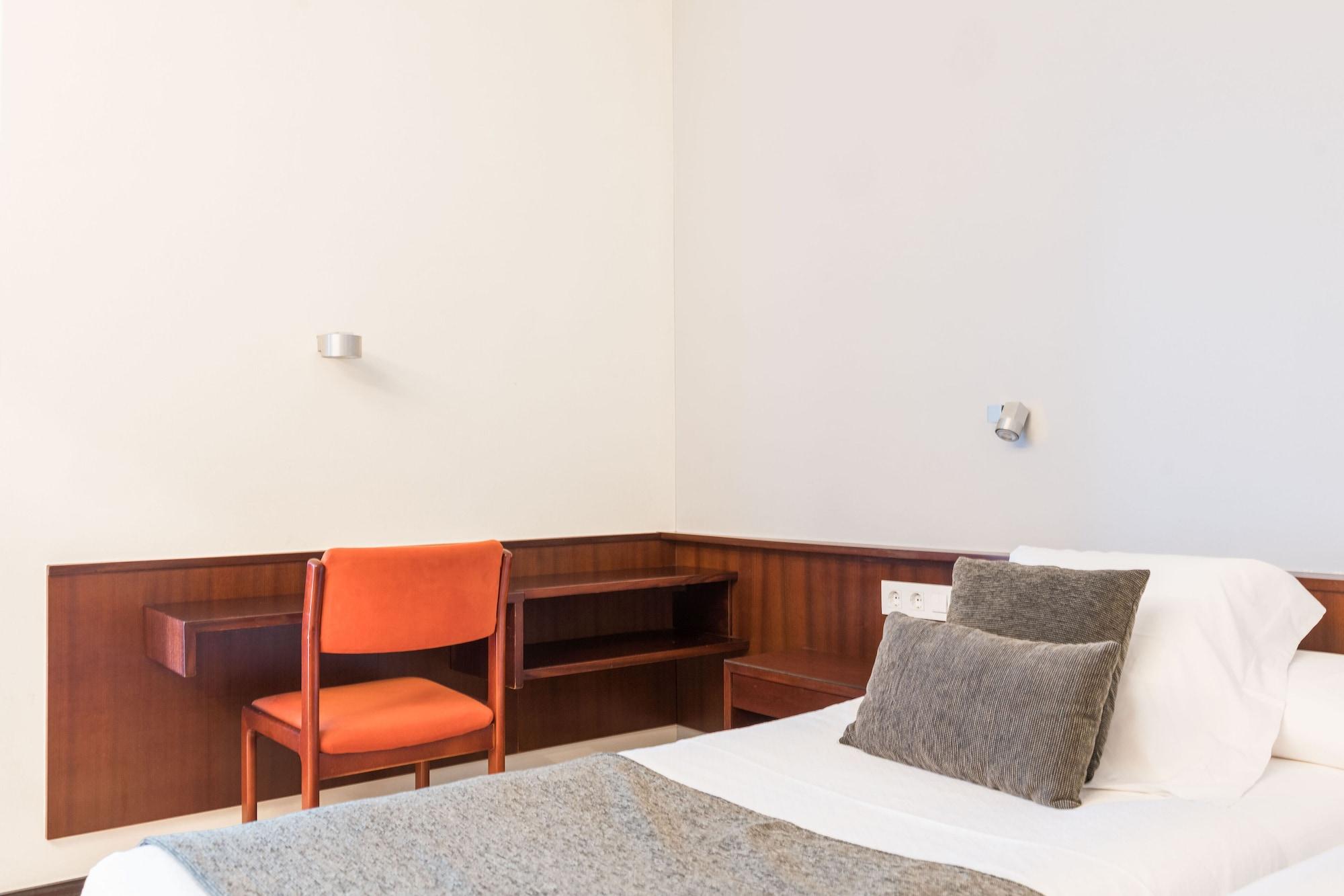 Hotel Emporda Figueres  Exteriér fotografie