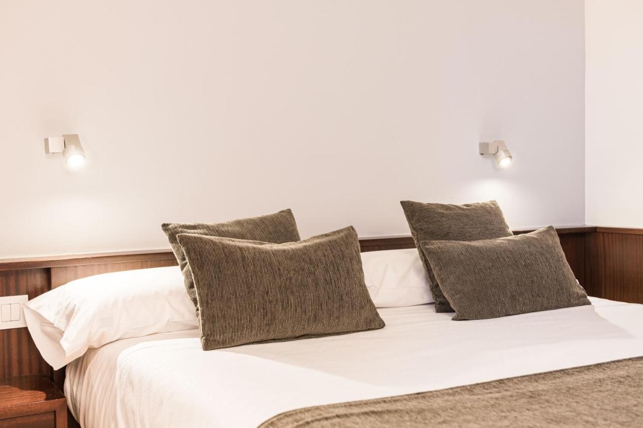 Hotel Emporda Figueres  Exteriér fotografie